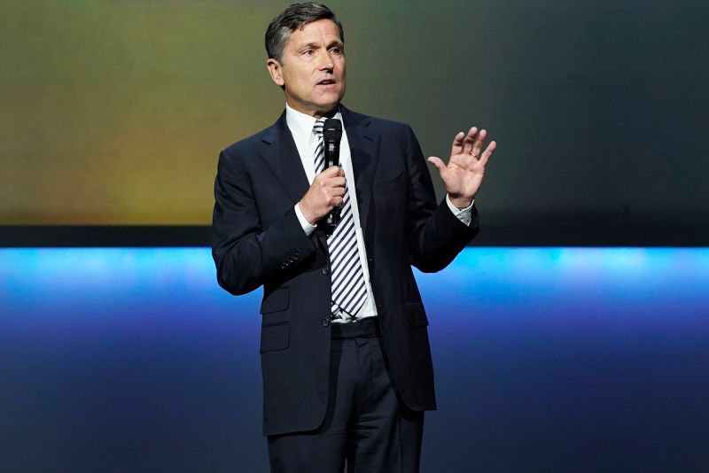 NBCUniversal Chief Steve Burke Says He Will Step Down On January 1 ...