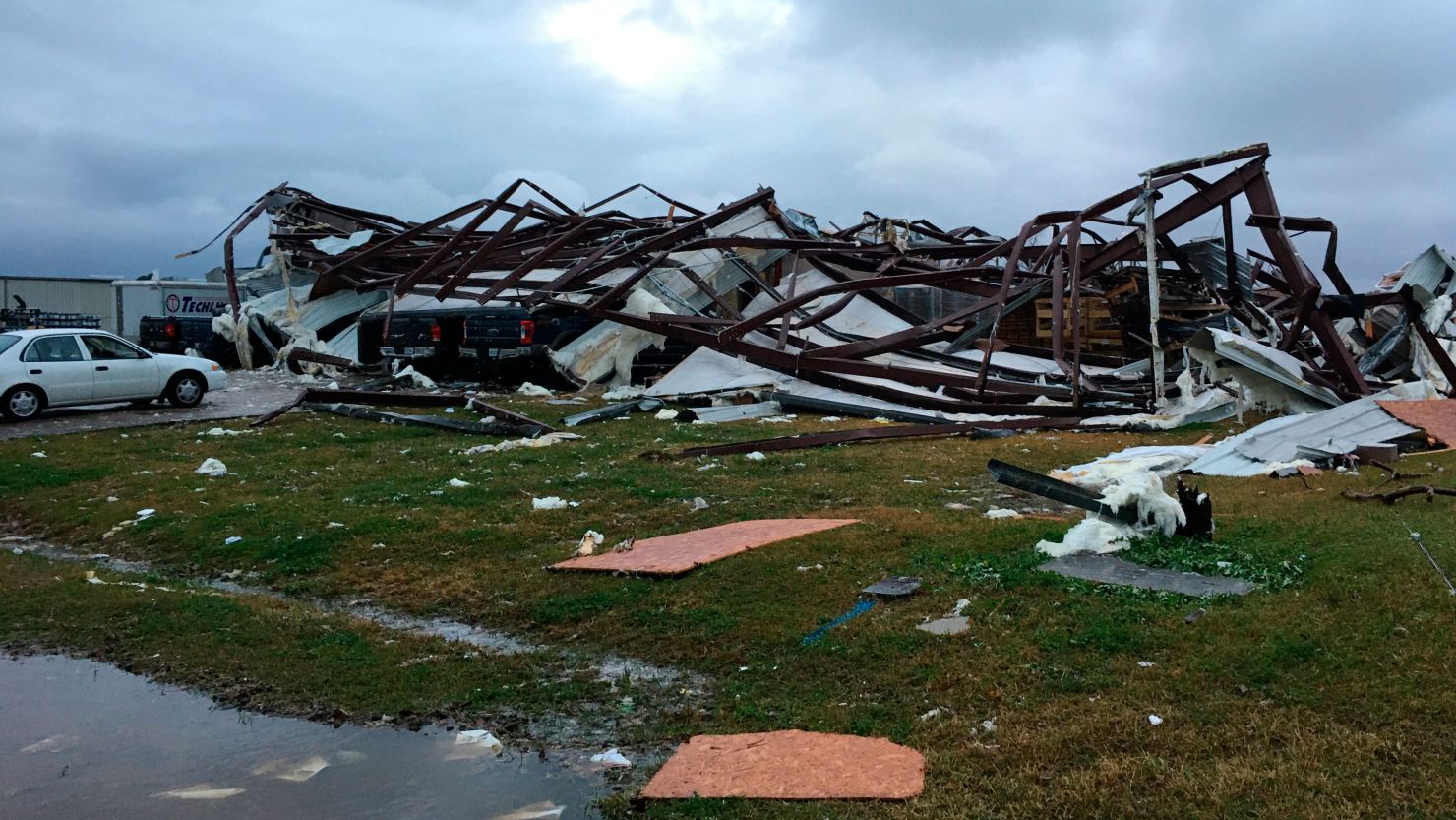 More than two dozen tornadoes rake the Deep South, killing 3