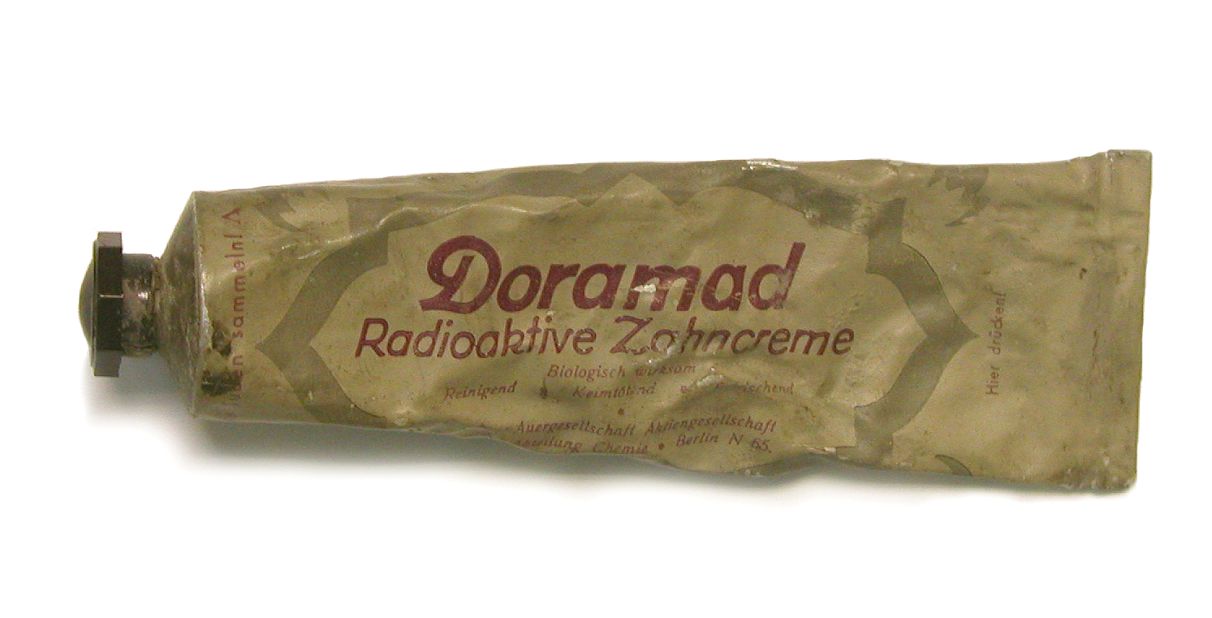 The manufacturer of the Doramad radioactive toothpaste claimed that it increased "the defenses of the teeth and gums," and that cells were "loaded with new life energy; the destroying effect of bacteria is hindered."