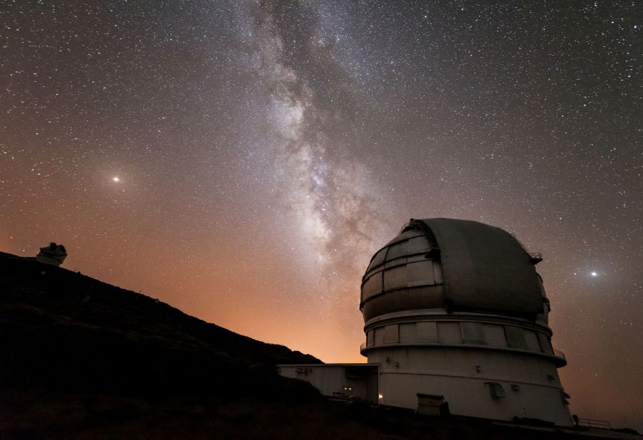 <strong>Spectacular night skies. </strong>Superb skies above Roque de los Muchachos Observatory draw everyone from scientists to amateur stargazers.