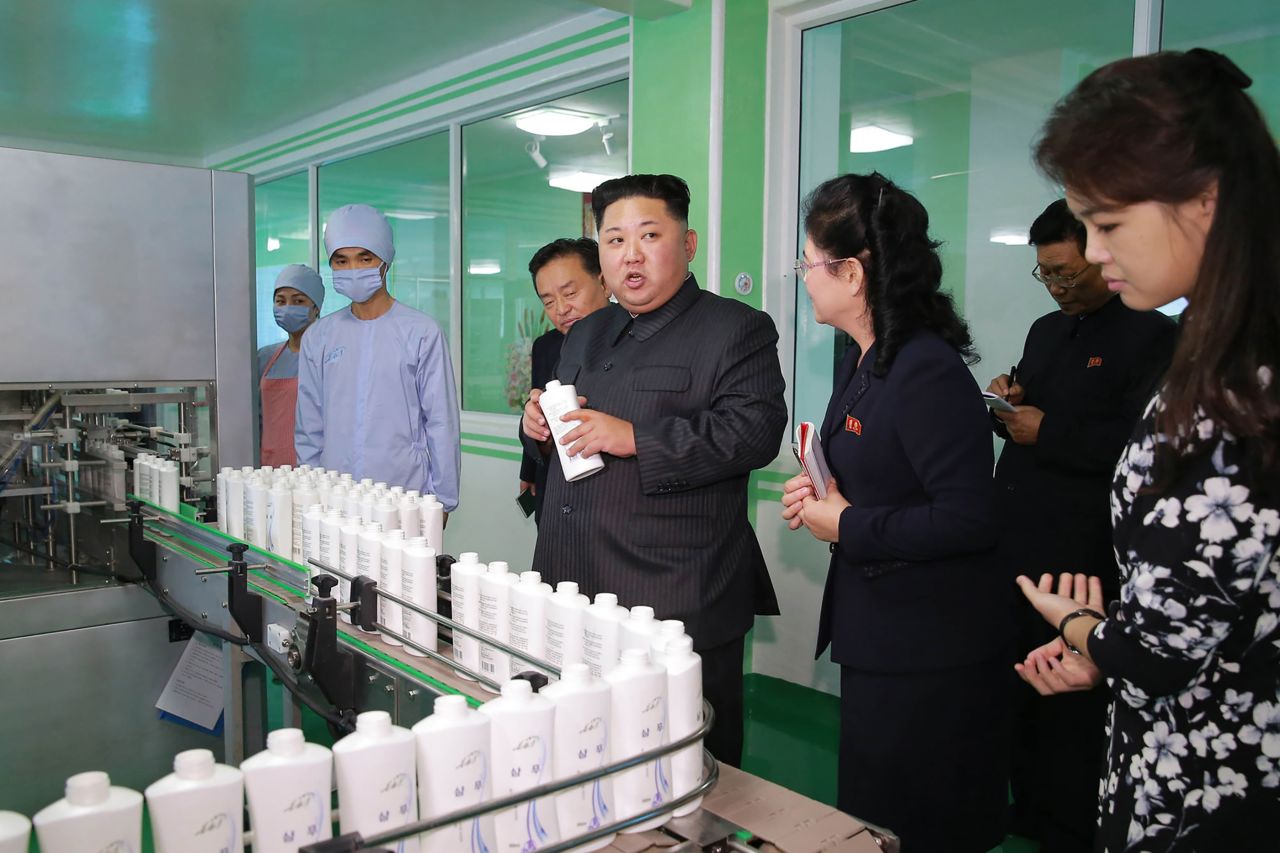 Kim Jong Un inspects the Pyongyang Cosmetics Factory in 2017.