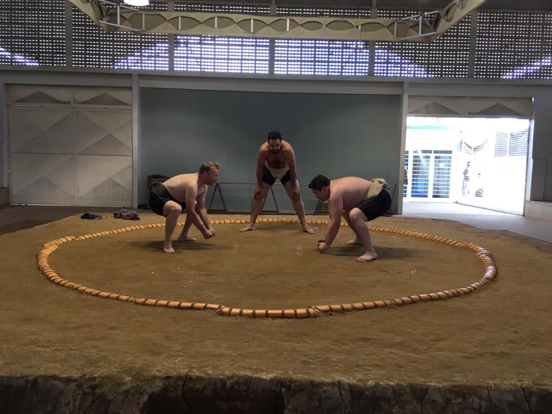 Two opponents face each other during a training session in Mie Nishi gym.