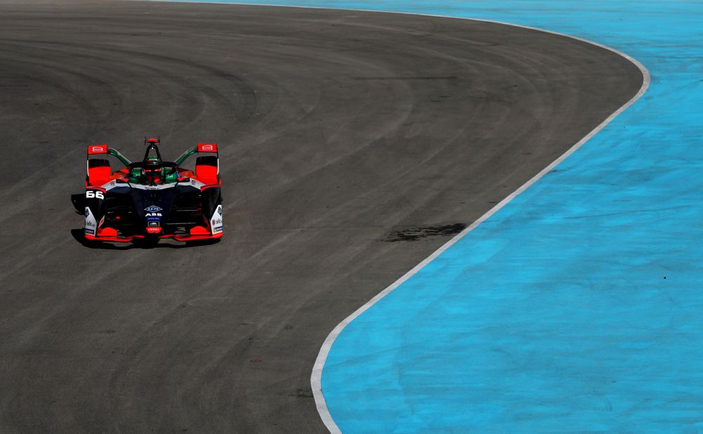 Daniel Abt avoids some spilled liquid on the track in Diriyah.