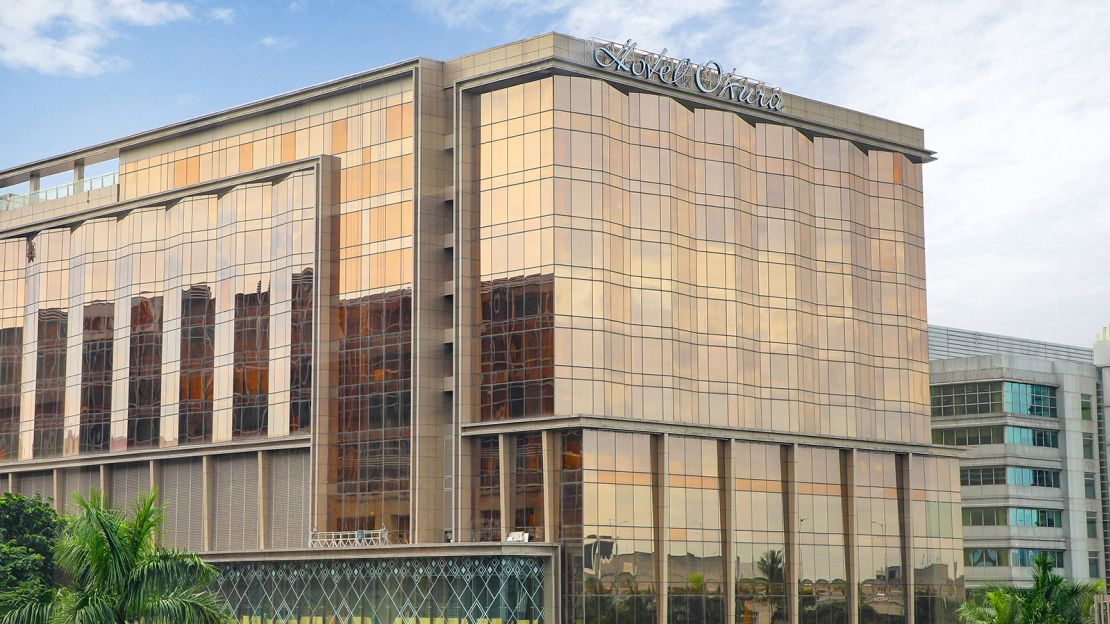 Guests visiting the Okura Manila will be welcomed by a huge atrium that stretches from the 5th to the 11th floor.