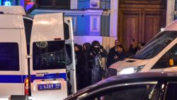 Russian special forces' officers stand next to the office of the FSB security service in Moscow on December 19, 2019. - Gunfire broke out in central Moscow near an office of the FSB security service on DEcember 19, with armed officers seen running through a busy shopping area, Russian media and footage on social media said. Several videos shot from different vantage points pictured armed men running out of the office as gunfire rang out, with some reports saying there were casualties. (Photo by STR / AFP) (Photo by STR/AFP via Getty Images)