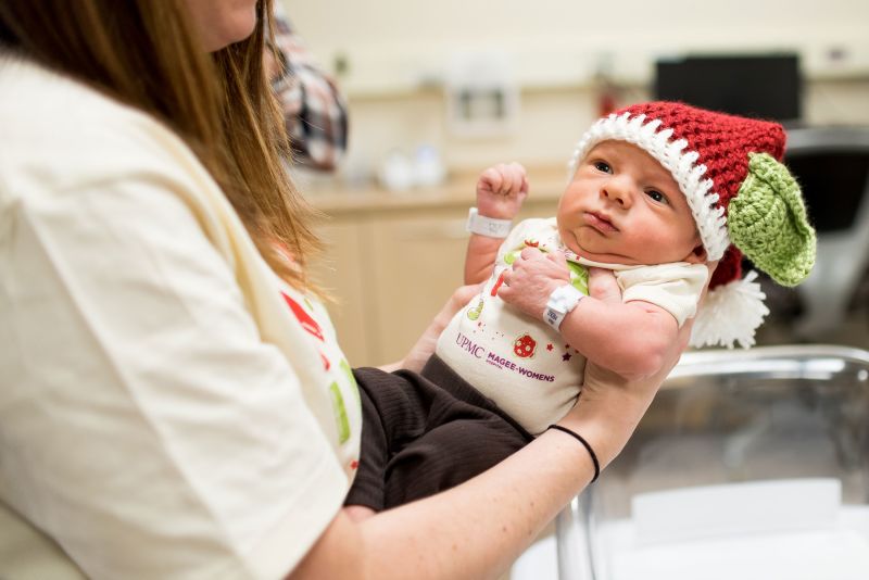 Baby yoda hats for hot sale newborns