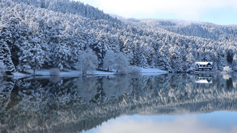 <strong>Bolu, Turkey:</strong> The nature park around Lake Golcuk is dusted with snow in winter.