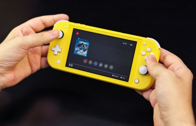 Nintendo Switch Lite: Our favorite tech gadget of the year is a 