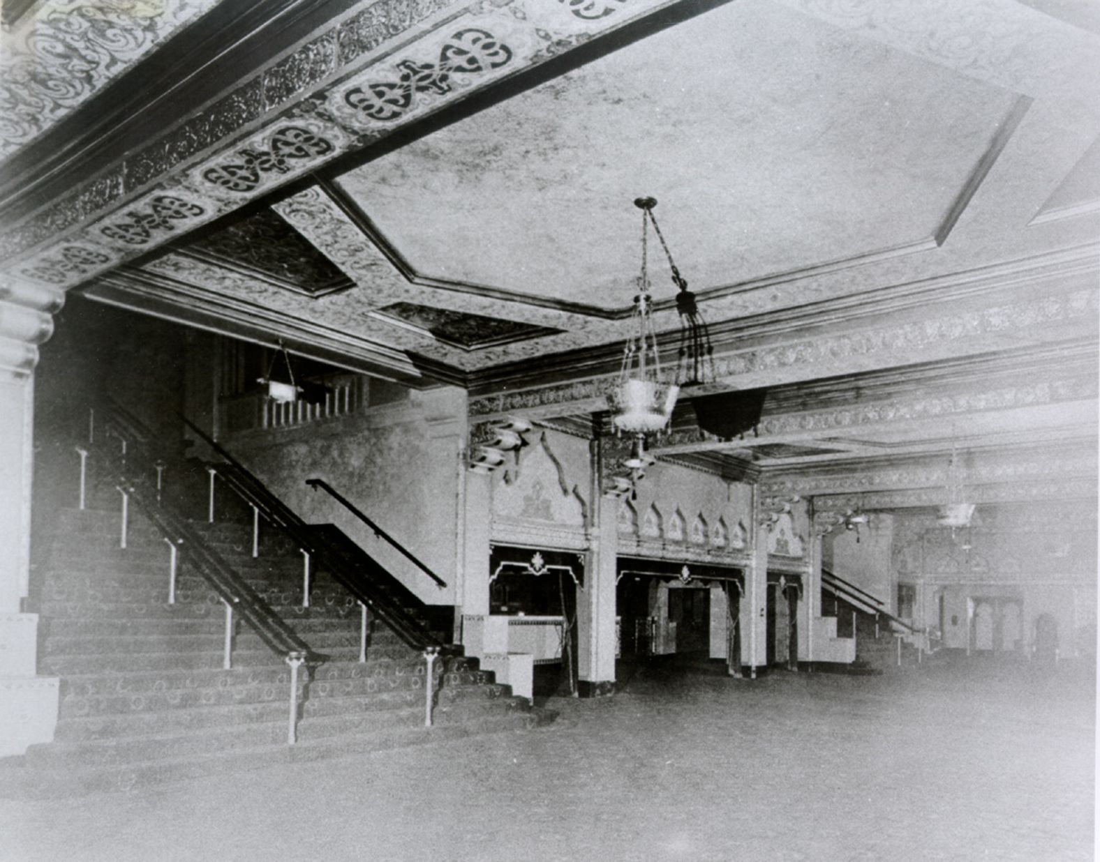 Shortly before its completion, the Shriners, over-budget and out of funds, decided to lease the theatre to movie mogul William Fox, the founder of the Fox Film Corporation who had since turned his attention to creating movie palaces across the country.   Finishing the project with the entrepreneur's backing cost more than $3 million, the equivalent of nearly $40 million today.