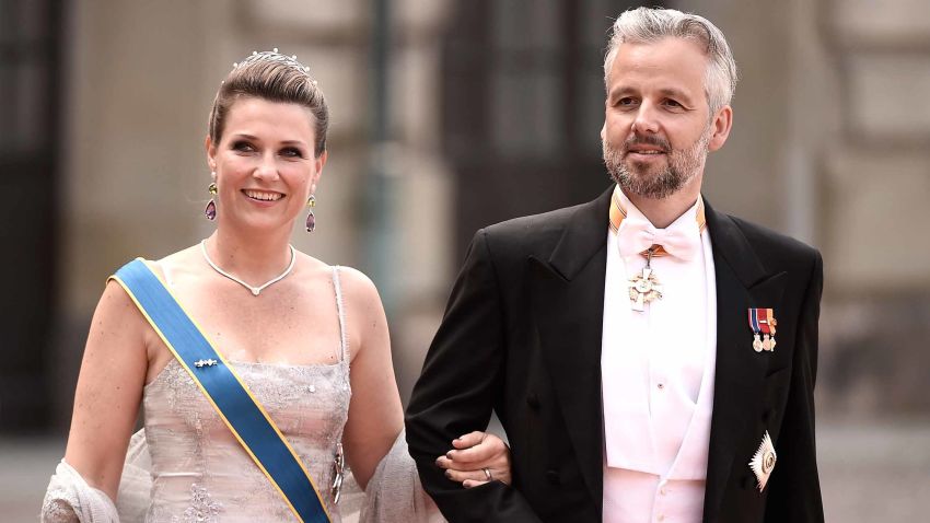 STOCKHOLM, SWEDEN - JUNE 13:  Princess Maertha Louise of Norway and her husband Ari Behn attend the royal wedding of Prince Carl Philip of Sweden and Sofia Hellqvist at The Royal Palace on June 13, 2015 in Stockholm, Sweden.  (Photo by Ian Gavan/Getty Images)
