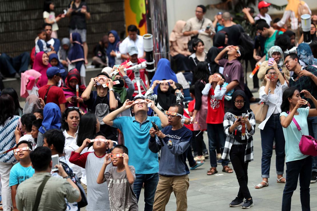 Image from December 26 solar eclipse? - Factcrescendo Sri Lanka - English