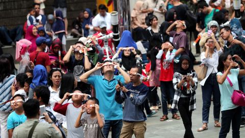 02 solar eclipse 1226 Indonesia