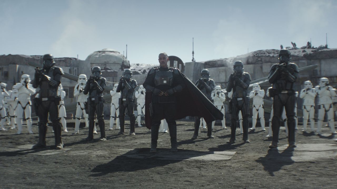 Mof Gideon (Giancarlo Esposito) and his band of storm troopers and death troopers had our heroes pinned down in the season finale of "The Mandalorian."  