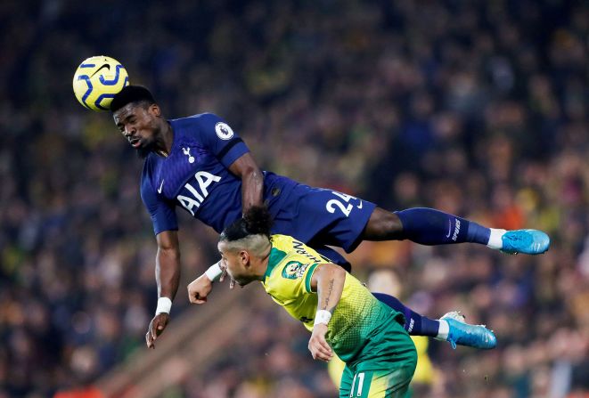 Tottenham Hotspur's Serge Aurier heads the ball during a match against Norwich City in Norwich, Berlin, on Saturday, December 28. They tied 2-2. 