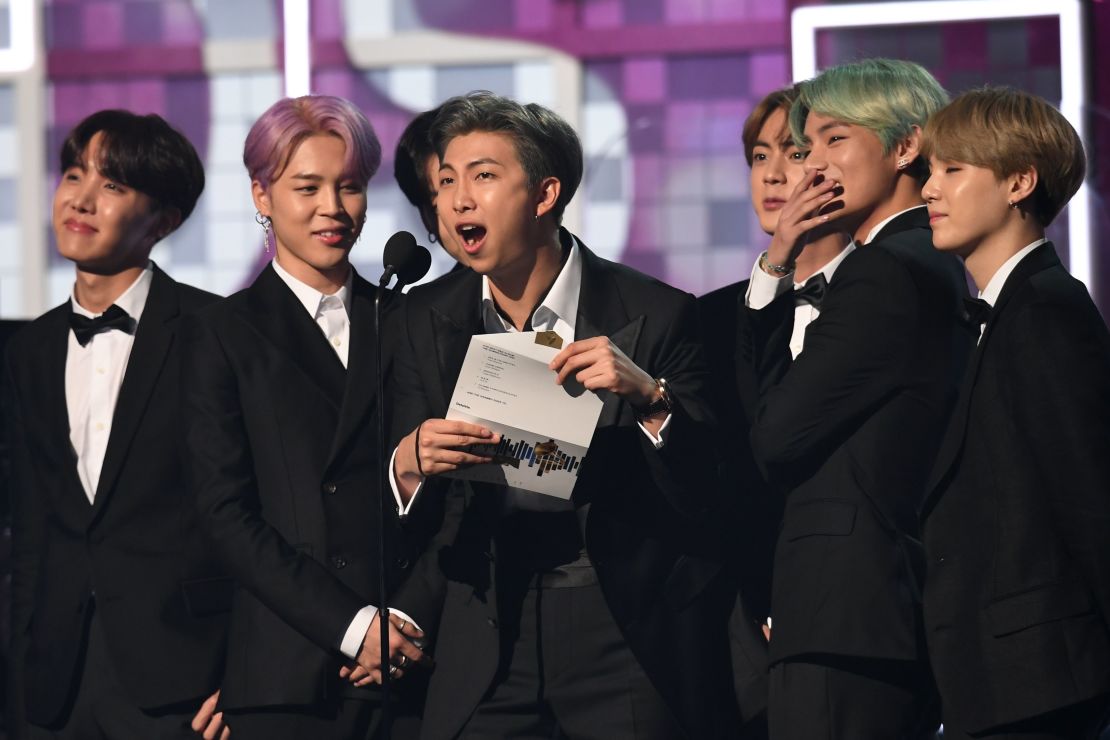 BTS presenting the award for Best R&B Album at the 2019 Grammy Awards. And further proof that they've broken into the US market. 
