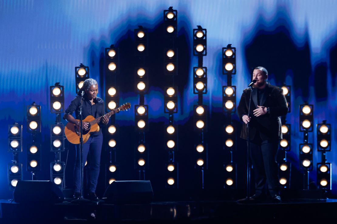 Tracy Chapman and Luke Combs perform at The 66th Annual Grammy Awards.