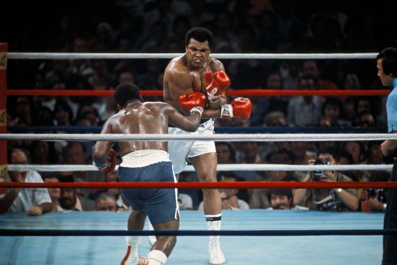 バッグ Thrilla in Manila Ali- Frazier bag. Muhammad Ali's 'Thrilla in Manila' trunks poised to sell for