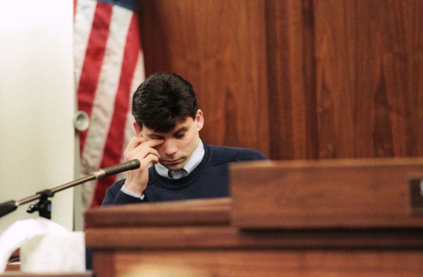 Defendant Lyle Menendez wipes his eyes on September 10, 1993, during his initial solo trial.