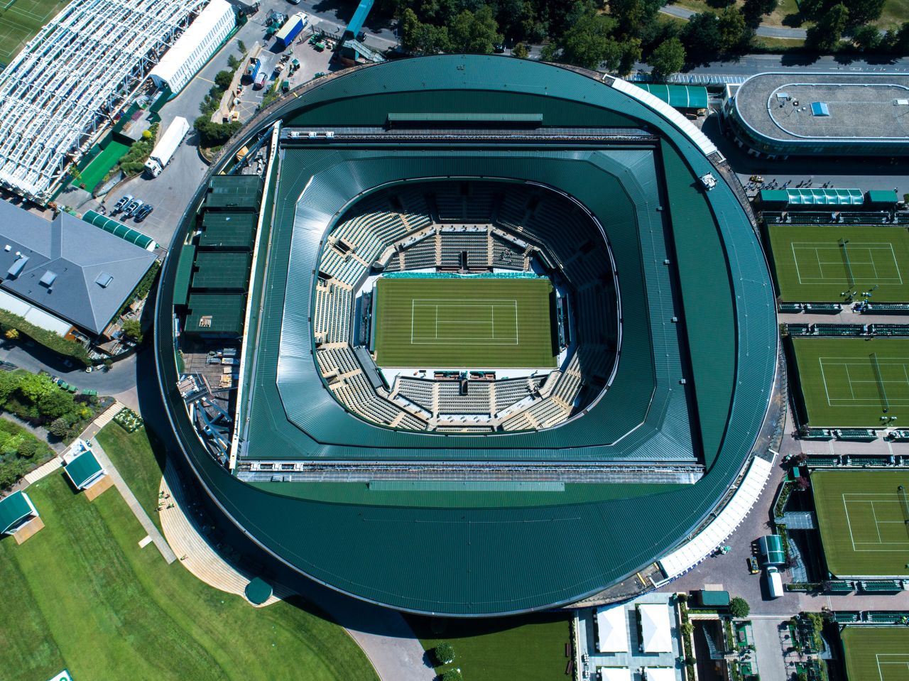 An aerial photograph of the No.1 court at the All England Lawn Tennis Club. 