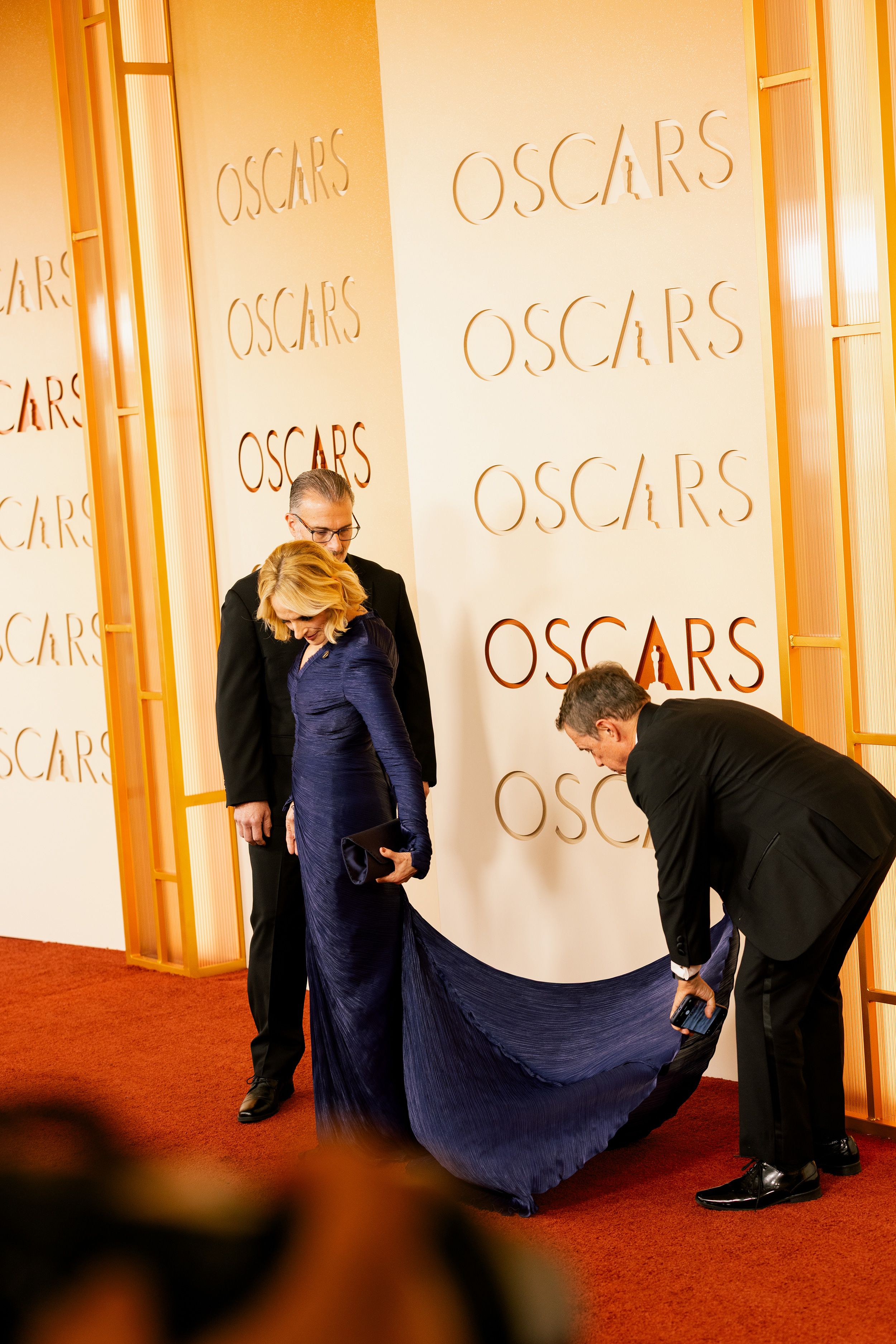 Last-minute adjustments with Marlee Matlin, who still holds the record as the youngest winner of the Oscar for best actress.