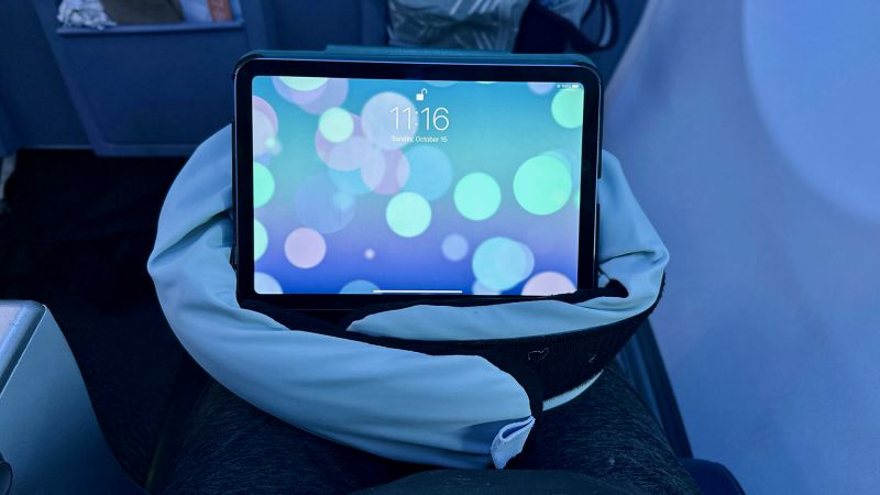 The Pluto Pod Travel Pillow Review | CNN Underscored