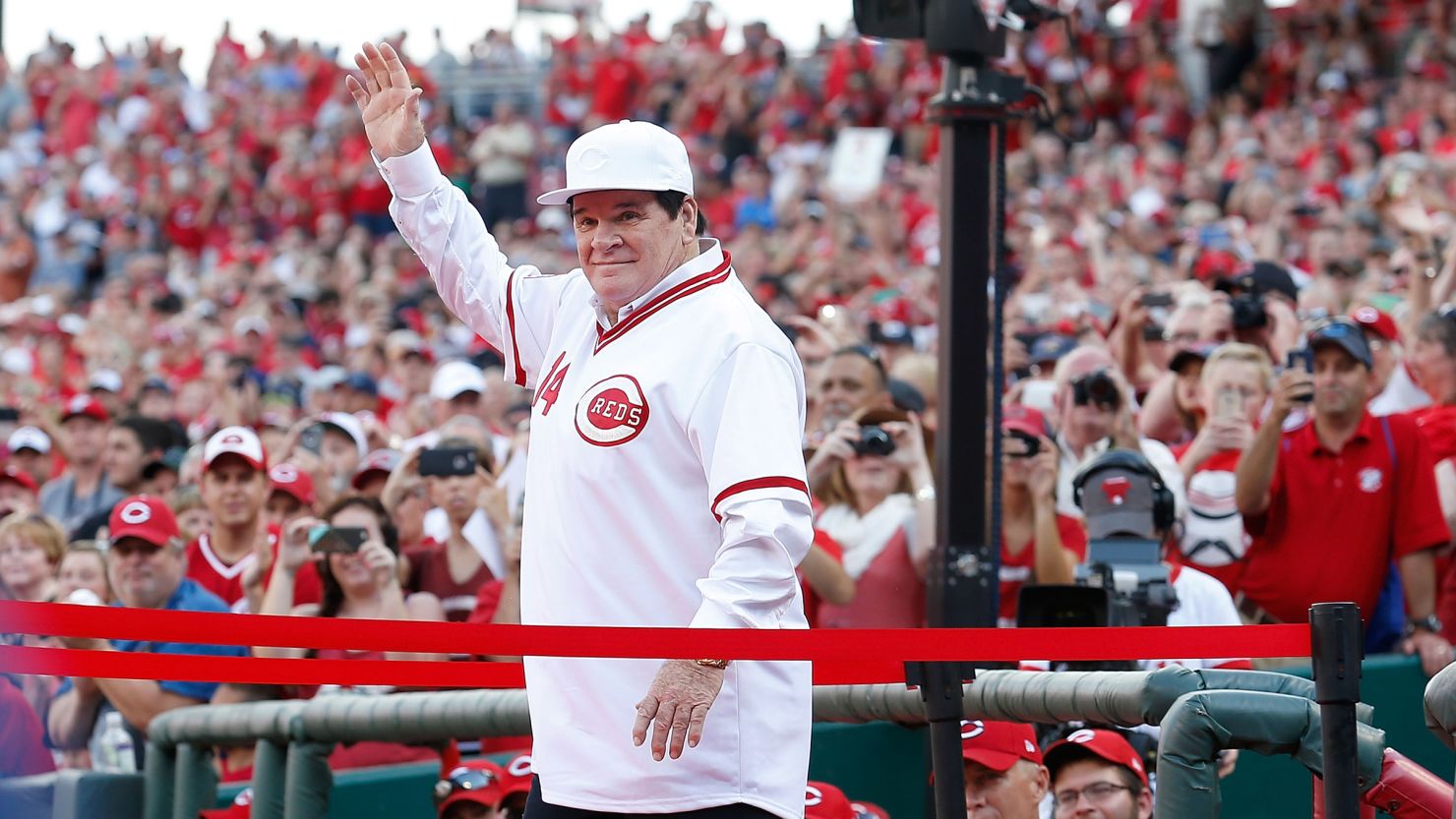 Cincinnati Reds' Pete Rose is introduced to the crowd as the 1976 World Series championship team was honored in 2016.
