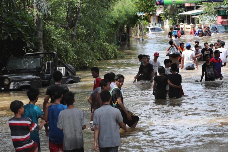 Jakarta Floods: Dozens Dead And 60,000 Displaced In Indonesia | CNN