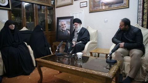 Khamenei pays a visit to Soleimani's family.