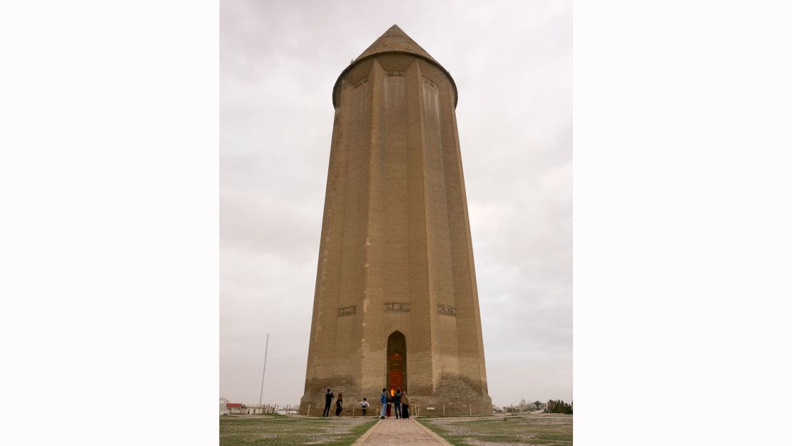 The lofty tower of Gonbad-e Qābus.