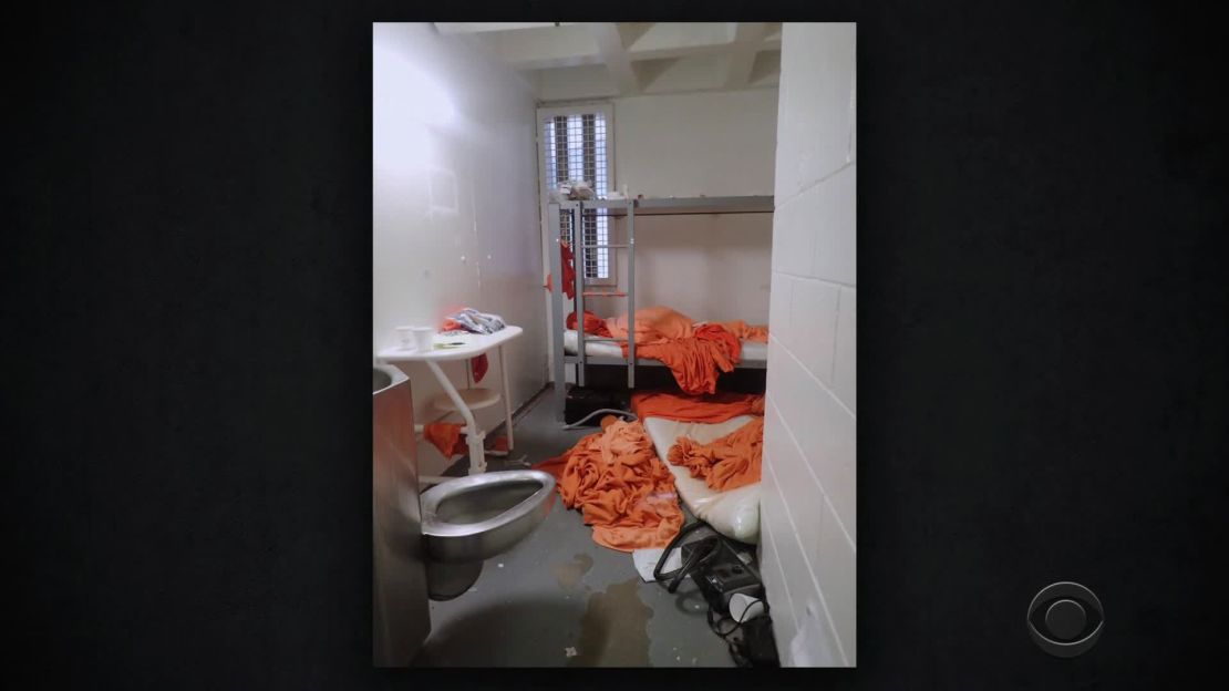 Jeffrey Epstein Photos Of His Cell And A Noose Made Out Of A Bedsheet