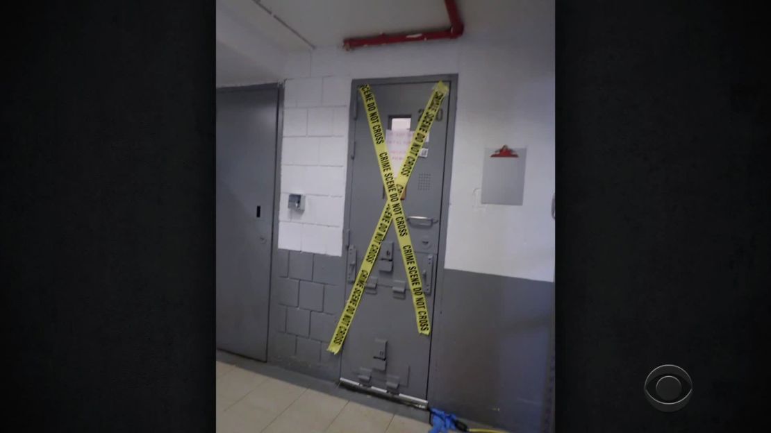 Jeffrey Epstein Photos Of His Cell And A Noose Made Out Of A Bedsheet