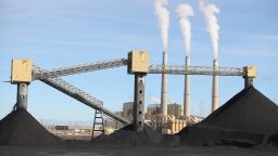 PacifiCorp's Hunter coal fired power pant releases steam as it burns coal outside of Castle Dale, Utah on November 14,  2019. - The 1,577 Megawatt power pant opened in 1978 and is one of the largest coal fired plants in the western United States. (Photo by GEORGE FREY / AFP) (Photo by GEORGE FREY/AFP via Getty Images)