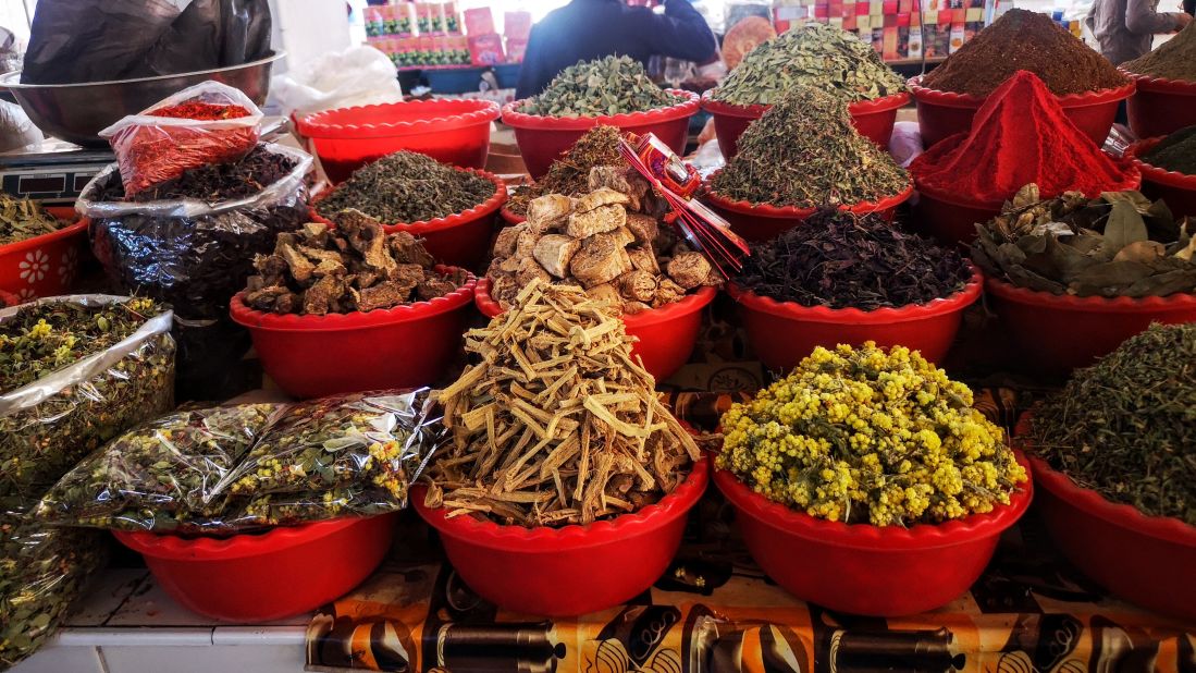 <strong>Bazaar: </strong>Spices and dried fruits, nuts and grains can all be purchased at Uzbekistan's colorful, lively markets.