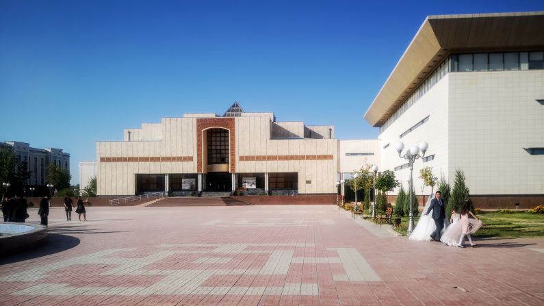 <strong>The Karakalpakstan State Museum of Art: </strong>See works by Vladimir Lysenko and Alexander Volkov and contemporary artists here. 