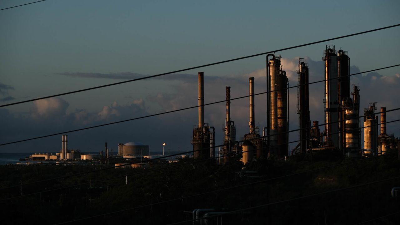 Damage from this week's earthquakes was reported on the Costa Sur power plant.