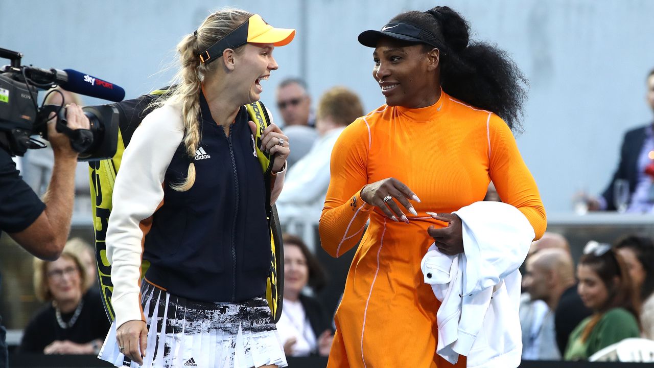 Caroline Wozniacki (left) and Serena Williams will take part in an exhibition match raising funds for Australia's bushfire relief. 