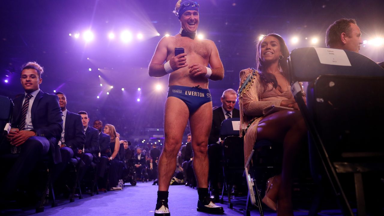 Not even warnings from the BBC could stop Cullen putting his own unique spin on the black tie dress code at the TV station's Sports Personality of the Year 2017 ceremony. 