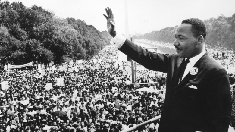 Black American civil rights leader Martin Luther King (1929 - 1968) addresses crowds during the March On Washington at the Lincoln Memorial, Washington DC, where he gave his 'I Have A Dream' speech.   (Photo by Central Press/Getty Images)