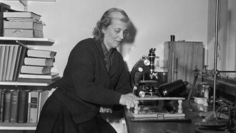06 women in science Dorothy Hodgkin