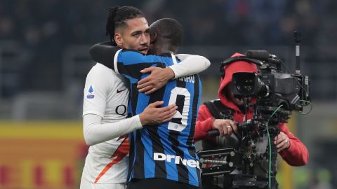 Chris Smalling and Romelu Lukaku embraced after the December match between Inter Milan and Roma following the Corriere dello Sport's widely condemned "Black Friday" headline ahead of the game.
