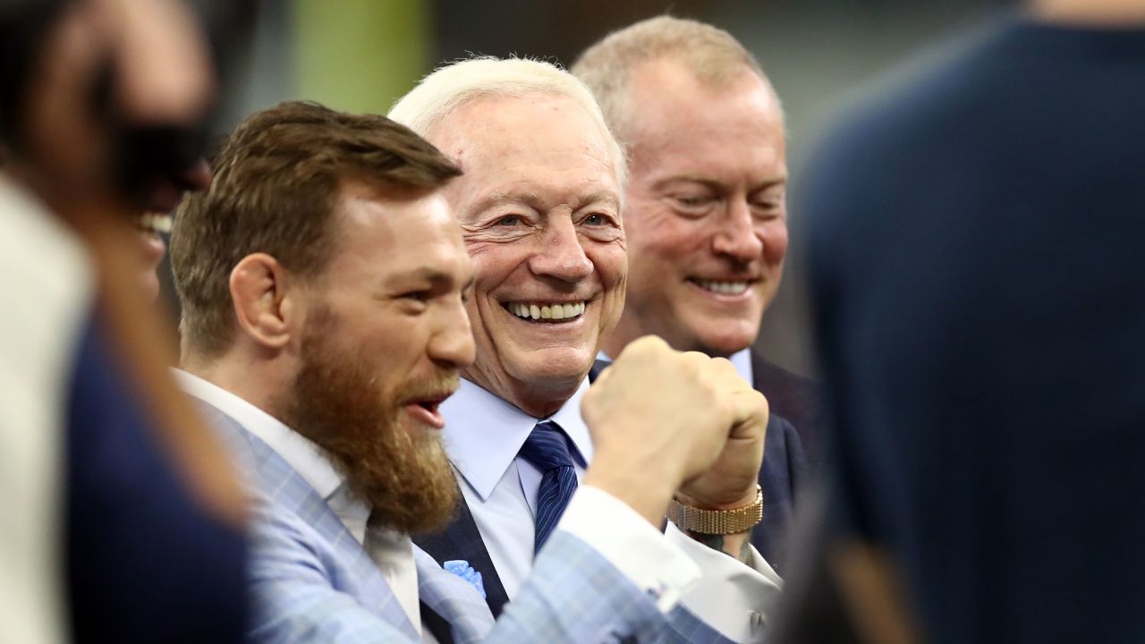 McGregor with Dallas Cowboys owner Jerry Jones.