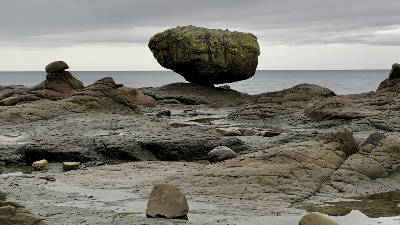 A must-see geological formation is eerie Balance Rock, a gigantic boulder impossibly poised on a narrow footing left behind by a glacial retreat.