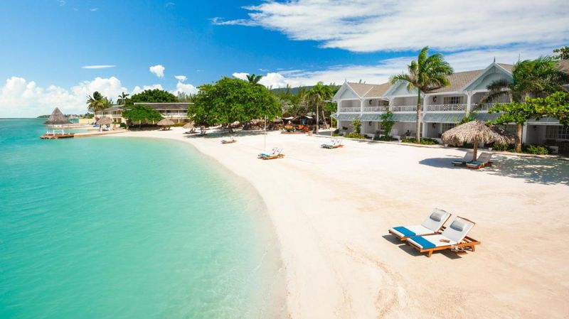 Trade winter blues for sunny vibes with Sandals Resorts | CNN