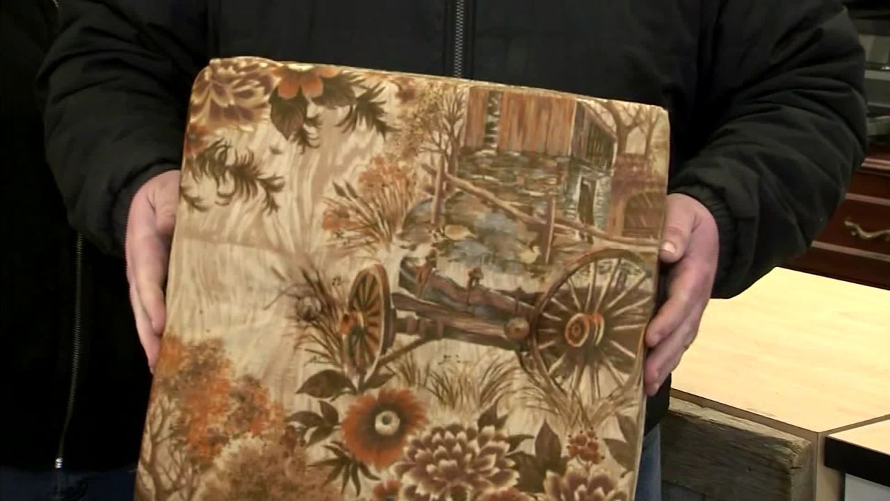 The ottoman cushion that contained the cash.