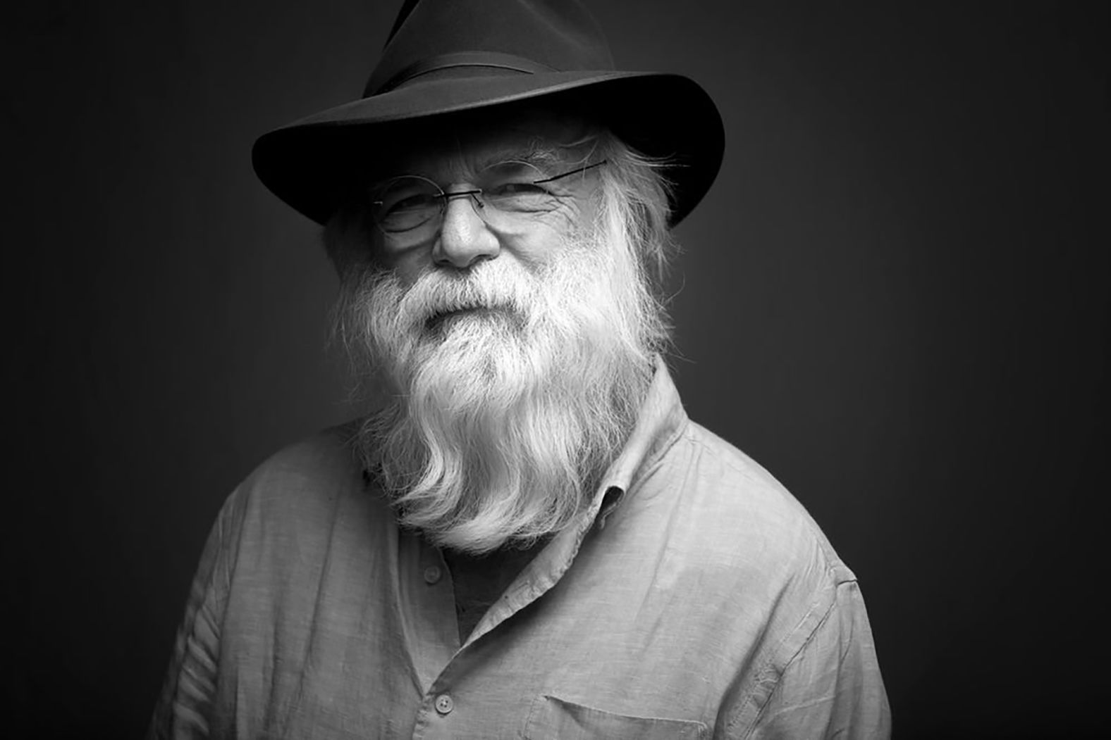 Americana singer and songwriter <a href="index.php?page=&url=https%3A%2F%2Fwww.cnn.com%2F2020%2F01%2F19%2Fus%2Fdavid-olney-death%2Findex.html" target="_blank">David Olney</a>, whose music was recorded by Linda Ronstadt, Steve Young, Emmylou Harris and others, died of an apparent heart attack while performing in Florida on January 18, according to a statement on his website. He was 71.