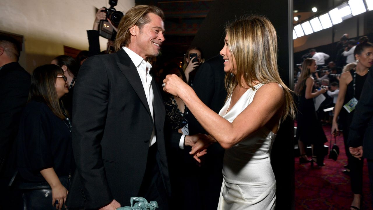 LOS ANGELES, CALIFORNIA - JANUARY 19: Brad Pitt and Jennifer Aniston attend the 26th Annual Screen Actors Guild Awards at The Shrine Auditorium on January 19, 2020 in Los Angeles, California. 721313 (Photo by Emma McIntyre/Getty Images for Turner)