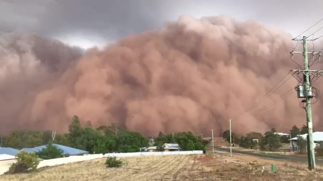 A dust storm descending on the New South Wales town of Parkes in Australia.