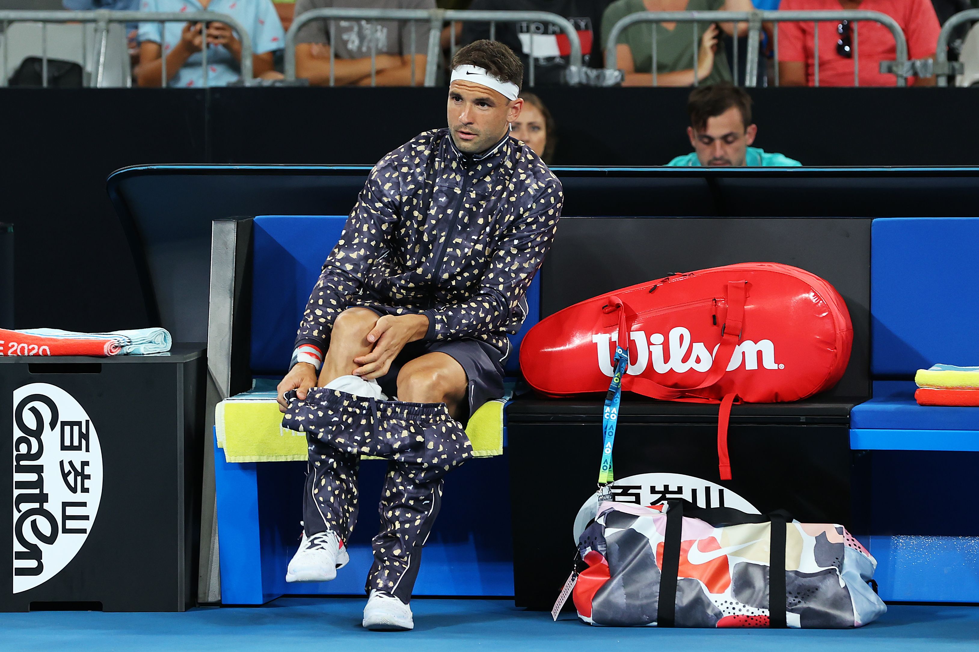 Aan boord ego invoeren Grigor Dimitrov turns heads with bold tracksuit at Australian Open | CNN
