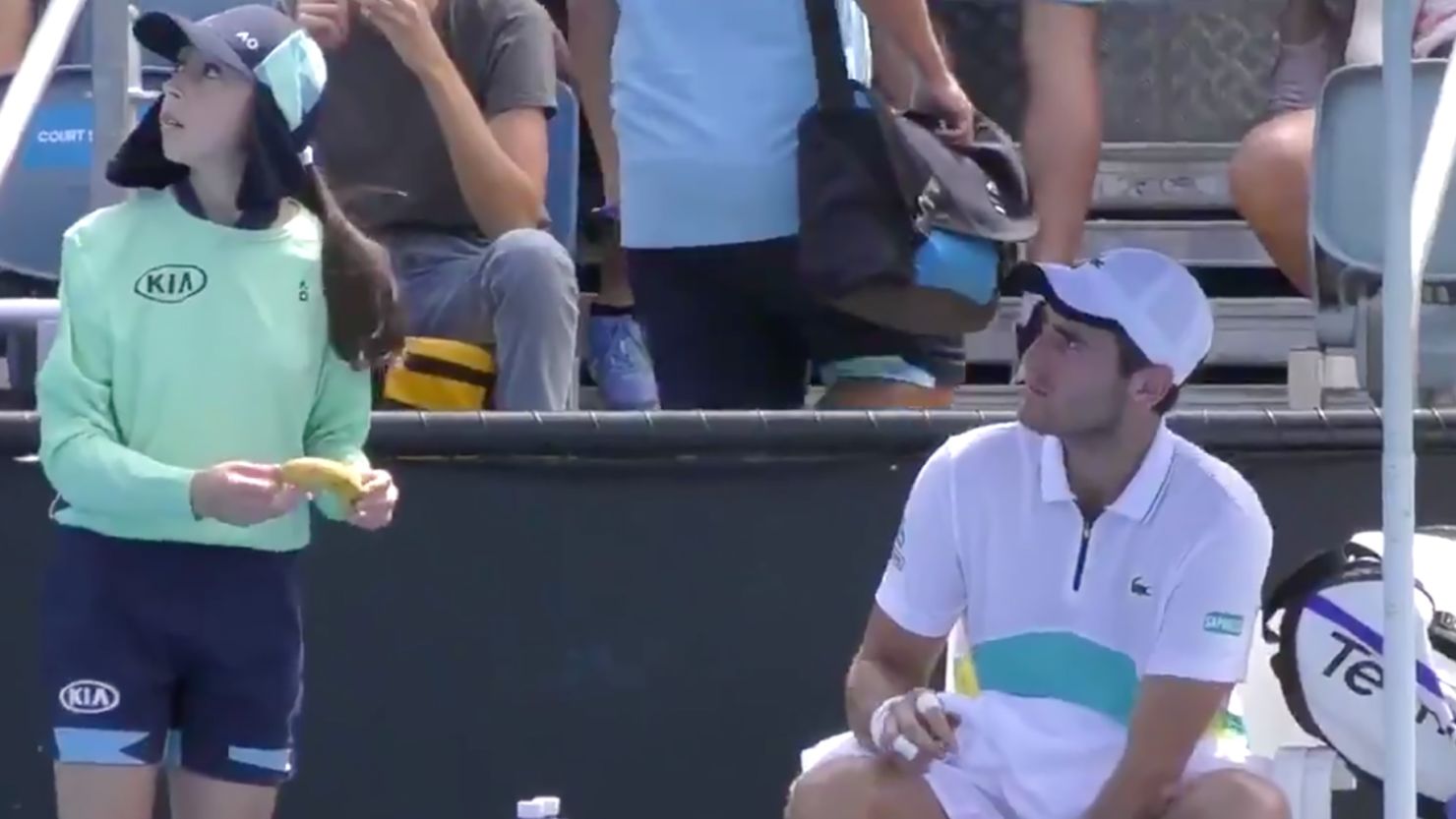 Elliot Benchetrit asked a ball girl to peel his banana. 