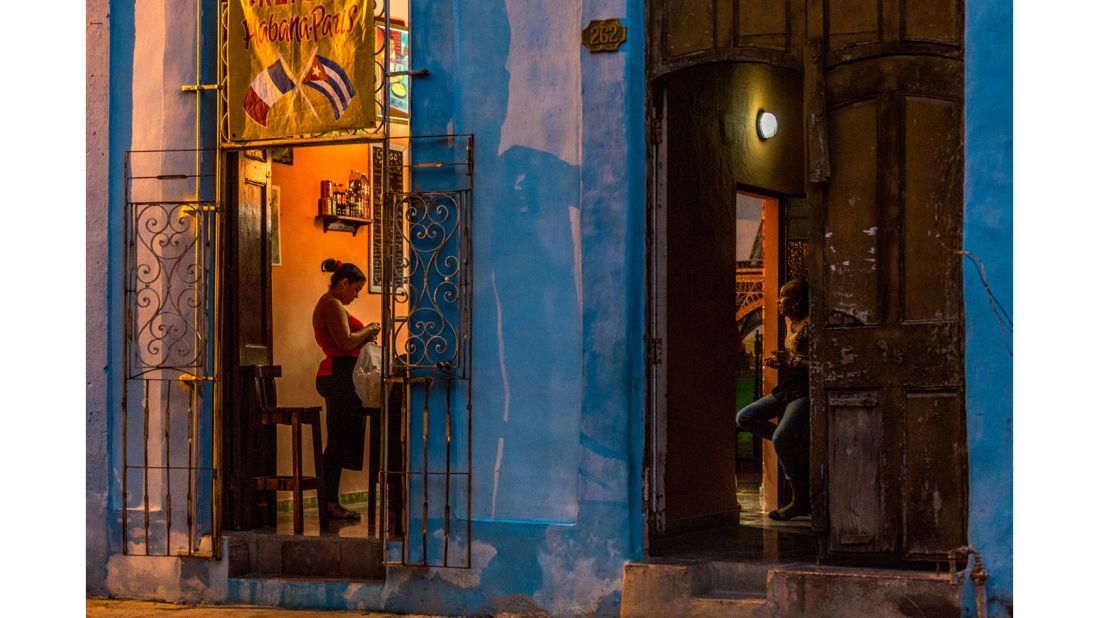 <strong>Winner, Dusk to Dawn portfolio: </strong>Amateur photographer Sumi Duha shares this title with Burrard-Lucas thanks to this wonderful image taken in Cuba.
